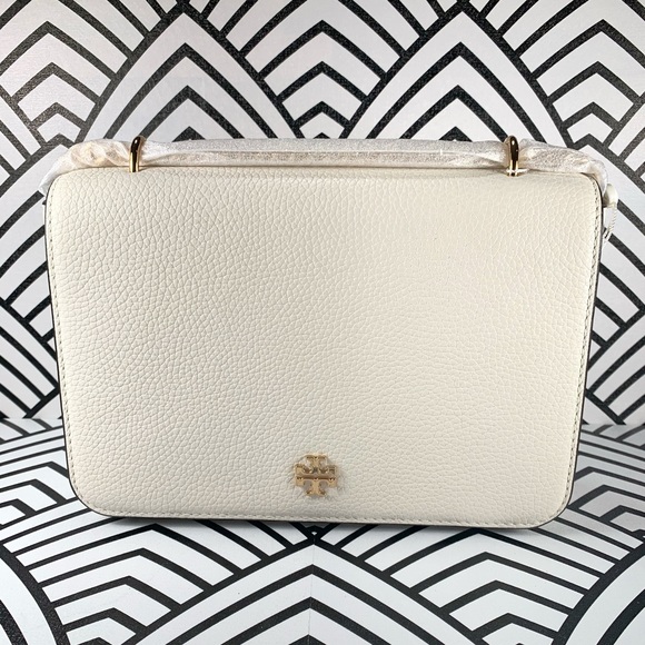 Tory Burch Handbags - Tory Burch Carter Shoulder Bag in New Ivory